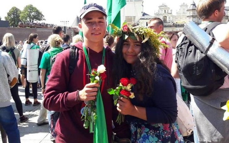 Wpis Dzięki Pomagam.pl zebrał środki na wymarzony udział w Europejskim Spotkaniu Młodych!! - miniaturka zdjęcia