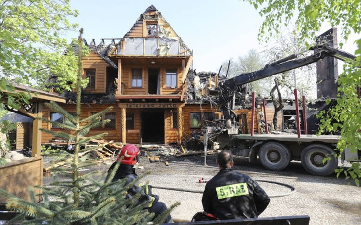 Wpis Ponad 140 000 zł na ratunek po pożarze sławnej Tatarskiej Jurty w Kruszynianach !!! - miniaturka zdjęcia