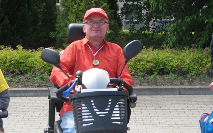 Wpis Mimo niepełnosprawności nie traci pogody ducha! Na Pomagam.pl zebrał już niemal 28000 zł! - miniaturka zdjęcia