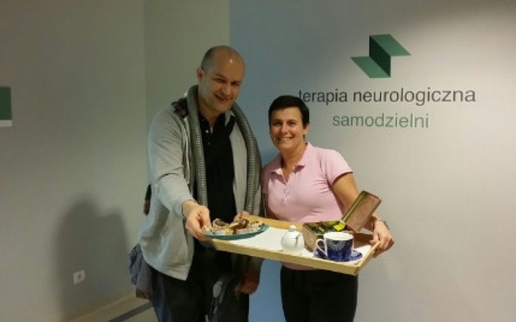 Wpis W wyniku udaru objął go częściowy niedowład! Zebrał już ponad 88 000 zł na rehabilitację! - miniaturka zdjęcia