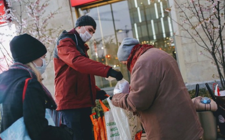 Wpis 27 000 zł zebrane na paczki z żywnością i środkami czystości dla bezdomnych!! - miniaturka zdjęcia