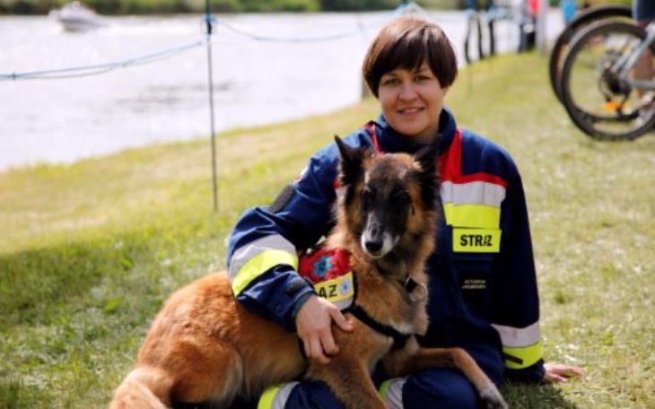 Wpis Strażacy - ochotnicy zebrali już ponad 20 000 zł na nowy samochód dla psów ratowniczych! - miniaturka zdjęcia