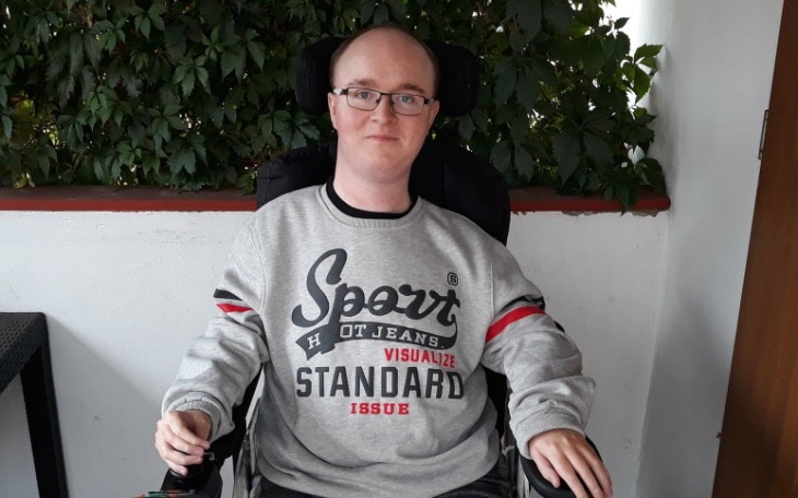 Wpis Niepełnosprawny 23-latek  zebrał ponad 37 000 zł na wymarzonego busa! - miniaturka zdjęcia