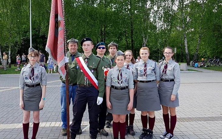Wpis Grupa harcerzy zebrała prawie 8 000zł, aby odnowić swój sztandar!! - miniaturka zdjęcia