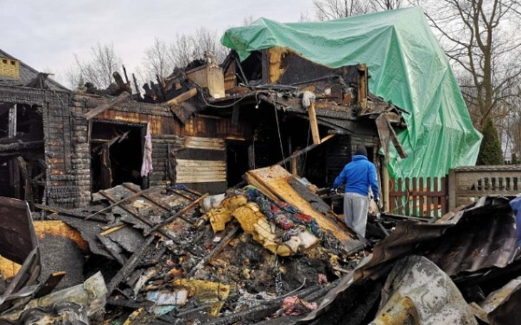Wpis Chory na raka w pożarze stracił wszystko! Sąsiedzi postanowili pomóc! - miniaturka zdjęcia
