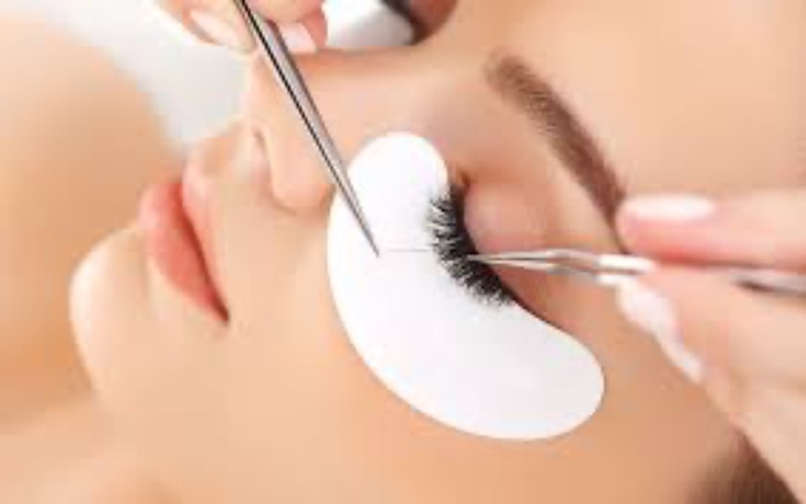 Zbiórka Kurs stylistki rzęs dla 18 latki - zdjęcie główne