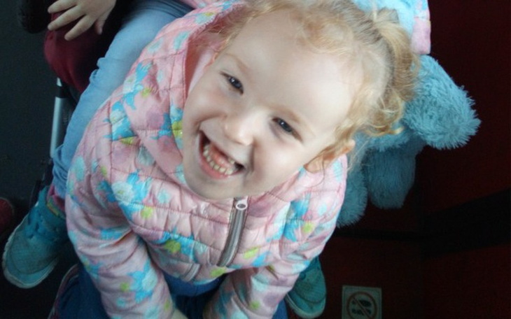 Zbiórka Na terapię dla Ali - zdjęcie główne