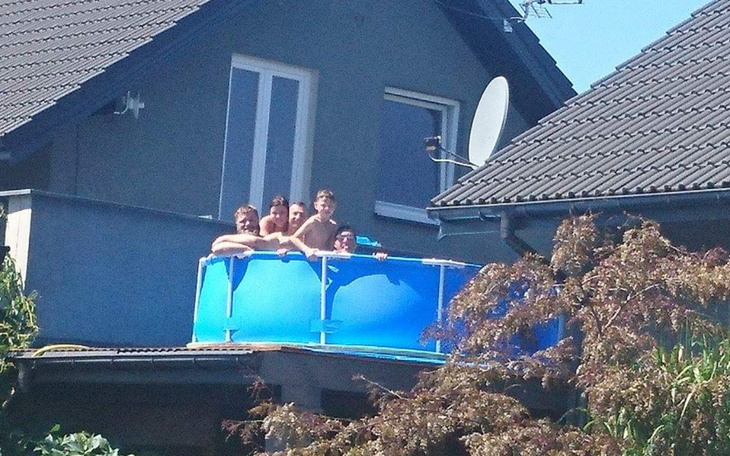 Zbiórka Basen na wiacie. - zdjęcie główne