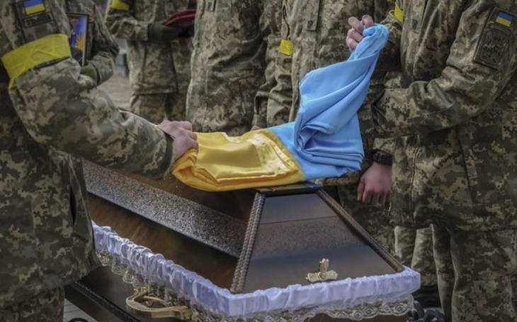 Zbiórka buty bojowe, suszarki żywności - zdjęcie główne