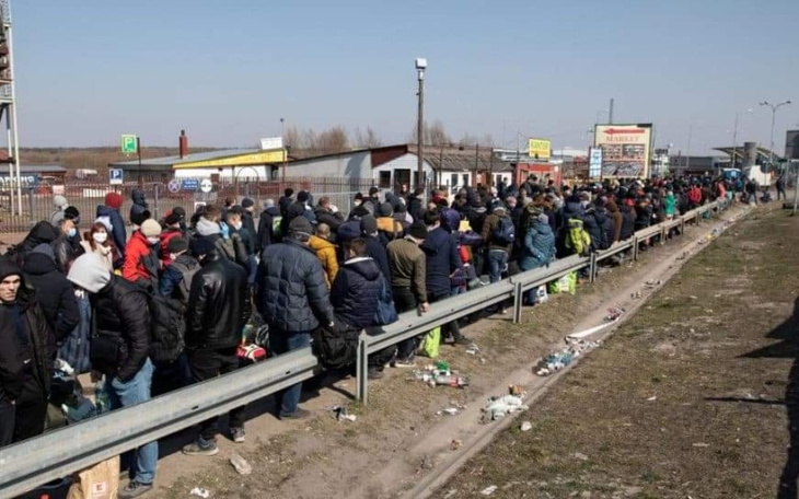 Zbiórka Na przewóz rodzin z Ukrainy - zdjęcie główne