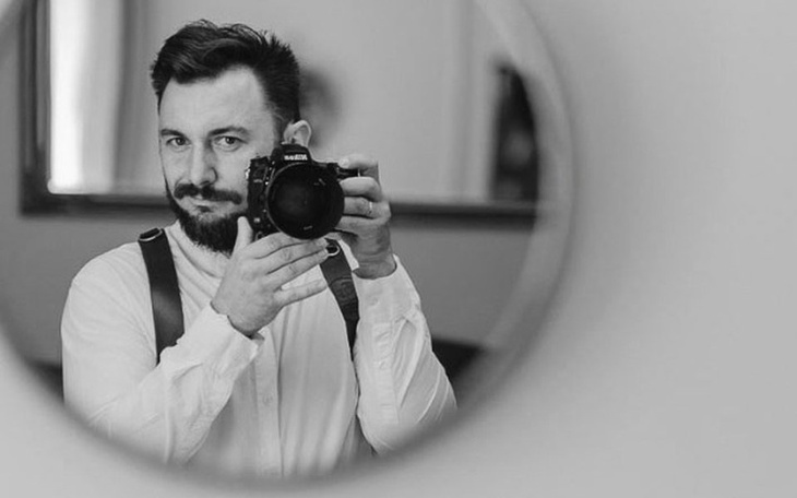 Zbiórka Ręka fotografa - zdjęcie główne