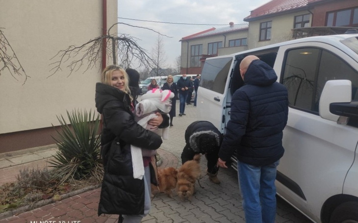 Zbiórka Dla rodziny z Ukrainy z psem - zdjęcie główne
