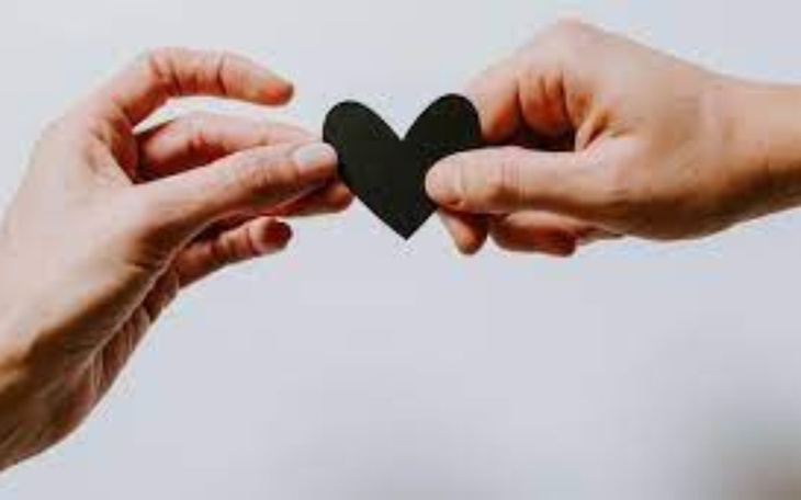 Zbiórka Na jedzenie dla starszej kobiety - zdjęcie główne