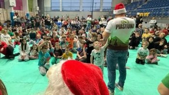 Zbiórka Zostań Świętym Mikołajem 2025 - miniaturka zdjęcia