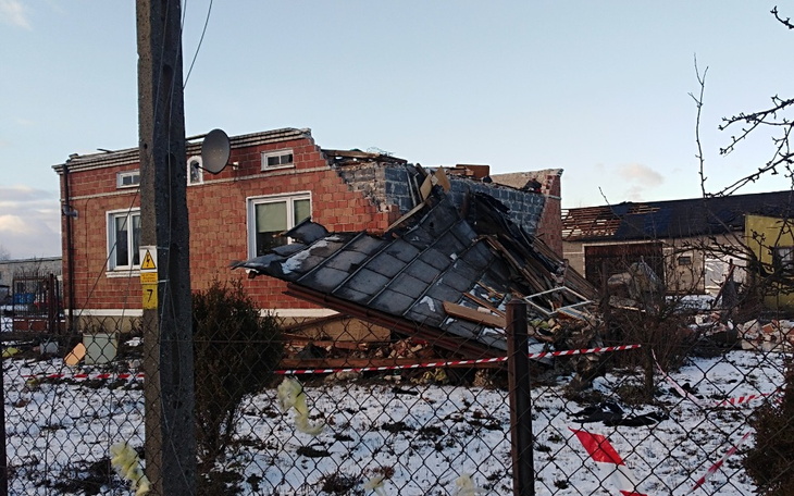 Zbiórka Odbudowa domu po zerwaniu dachu - zdjęcie główne