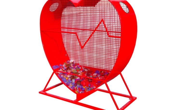 Zbiórka Pojemnik SERCE na nakrętki - zdjęcie główne