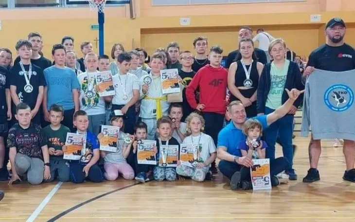 Zbiórka Klub Sportowy TKO Niemce - zdjęcie główne