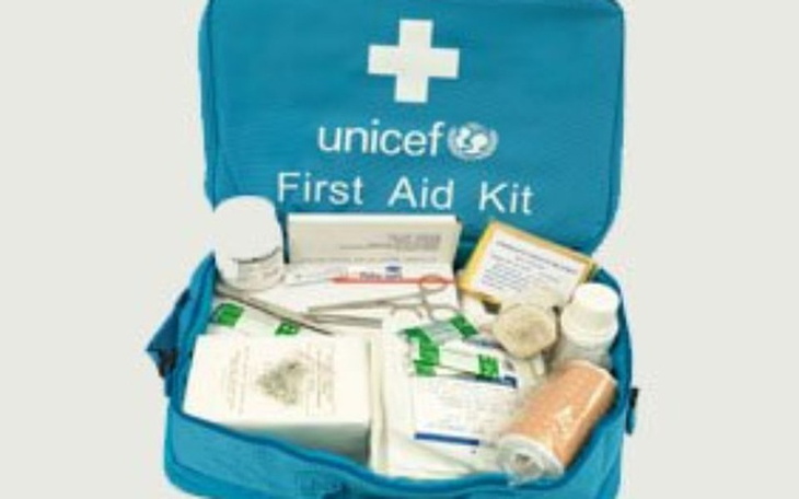 Zbiórka UNICEF-4 zestawy medyczne - zdjęcie główne
