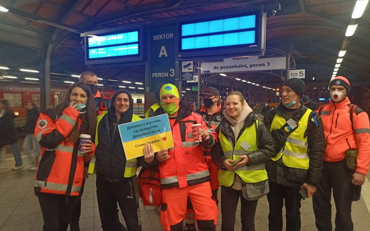 Zbiórka Pomoc dla ludzi ratujmy ludzi - zdjęcie główne
