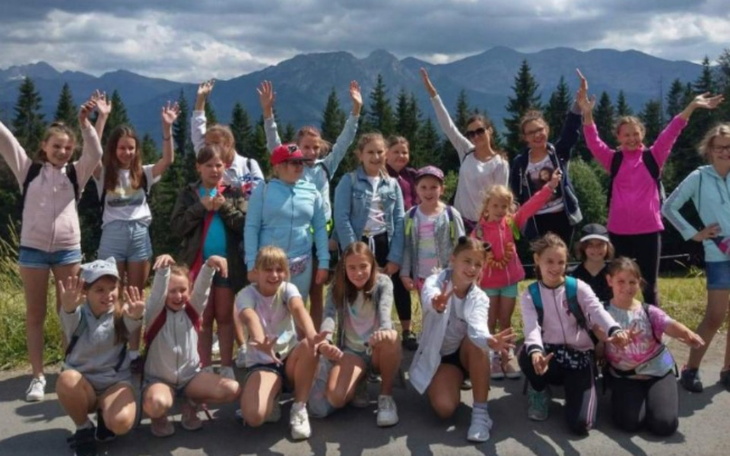 Zbiórka Wyjazd na kolonie 8 - zdjęcie główne