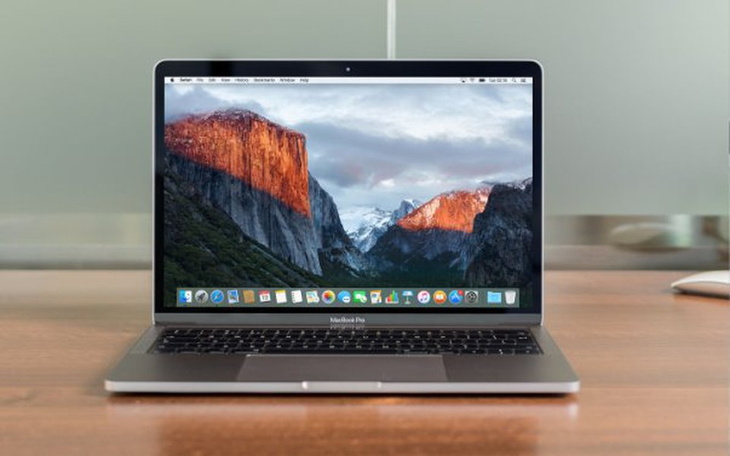 Zbiórka Mcbook Pro dla fotografa - zdjęcie główne