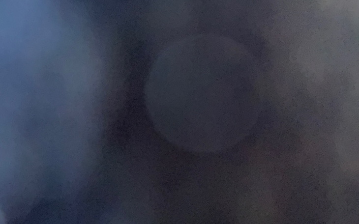 Rozmyty obraz, prawdopodobnie z efektem bokeh.