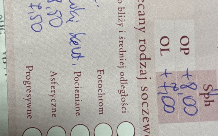 Dokument z danymi dotyczącymi soczewek kontaktowych.
