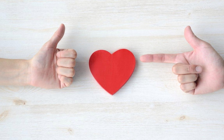 Zbiórka Aplikacja mobilna randkowa - zdjęcie główne