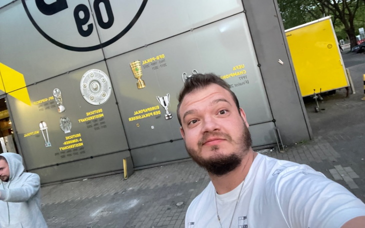 Zbiórka Nieruchomy prawy nadgarstek - zdjęcie główne