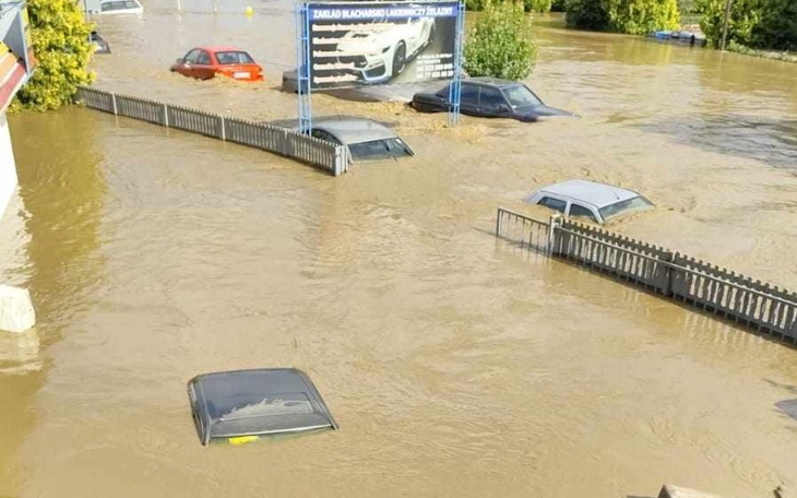 Zbiórka Powódź w Nysie Pomoc dla rodziny - zdjęcie główne