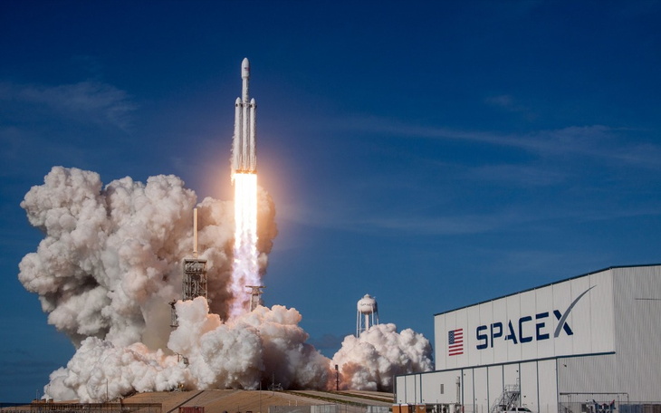 Zbiórka Powstrzymać Elona Muska - zdjęcie główne