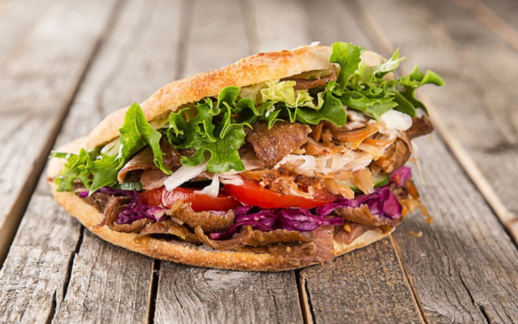 Zbiórka Kebab z sosem i mięsem mieszanym - zdjęcie główne