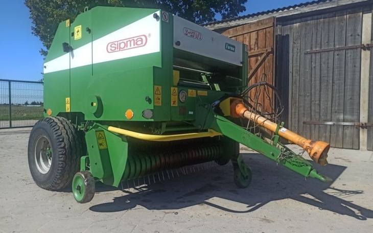 Zbiórka Zbiórka na prese do gospodarstwa - zdjęcie główne