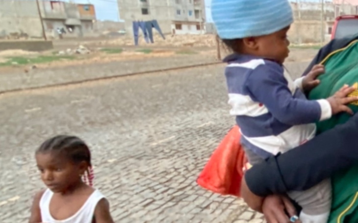 Zbiórka Świąteczna Pomoc dzieciom - zdjęcie główne