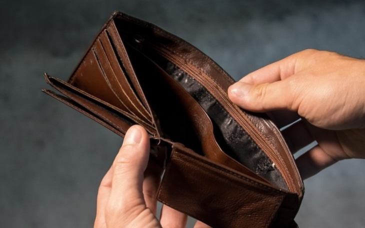 Pusty portfel, który może oznaczać trudności finansowe.