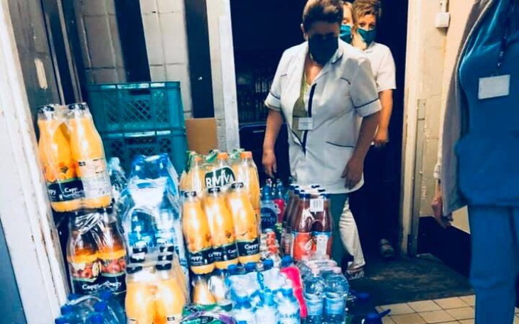 Zbiórka Pomoc sąsiedzka dla szpitali - zdjęcie główne