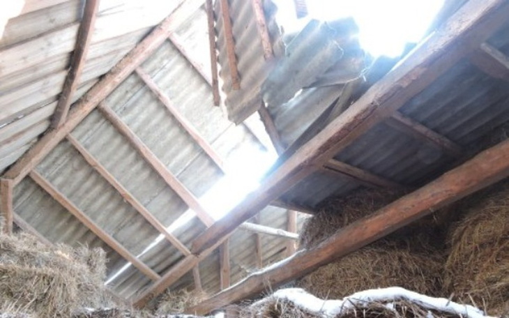 Zbiórka Wichura zwiała stodołę u sąsiada - zdjęcie główne