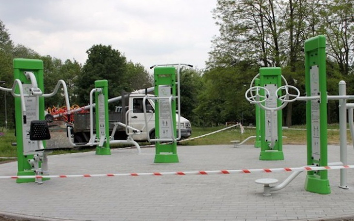 Zbiórka Zbiórka na zewnętrzną siłownię - zdjęcie główne