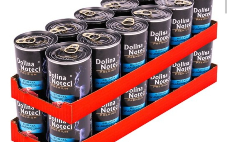 Paczka puszek karmy dla psów marki Dolina Noteci.