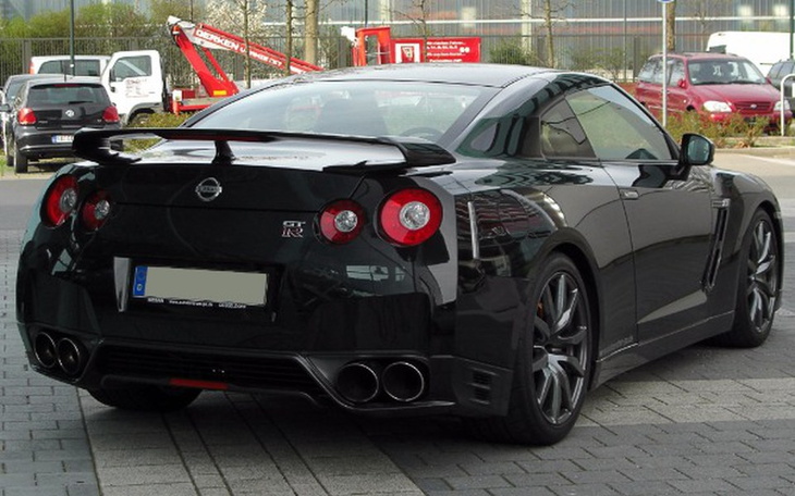 Zbiórka Dawka adrenaliny - Nissan GTR - zdjęcie główne