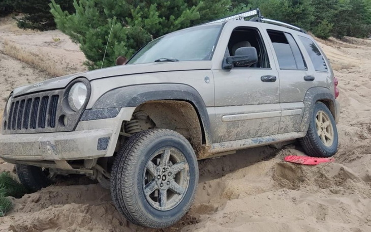 Zbiórka Naprawa Silnika JEEP KJ 3.7 - zdjęcie główne