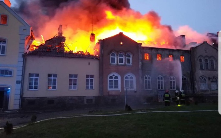 Zbiórka Pomoc rodzinie po pozarze - zdjęcie główne