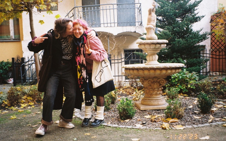 Zbiórka Galeria Żeństwo-aktywacja - zdjęcie główne