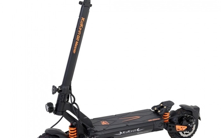 Nowoczesna hulajnoga elektryczna z dużymi kołami i amortyzacją.