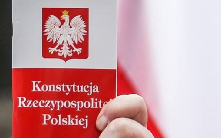 Zbiórka Narodowe Czytanie Konstytucji RP - zdjęcie główne