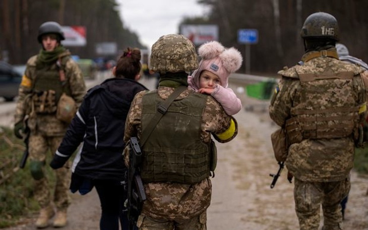Zbiórka Na Paliwo do ewakuacji z wojny - zdjęcie główne
