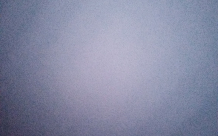 Rozmyty obraz, brak wyraźnych szczegółów.