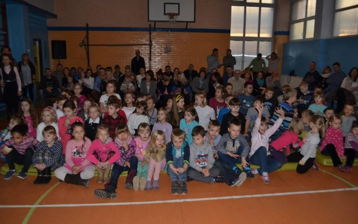 Zbiórka Szansa na naukę zdalną - zdjęcie główne