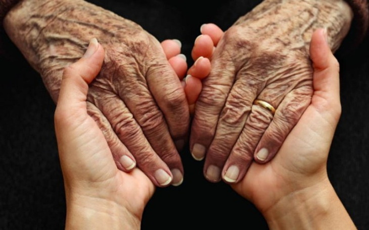 Zbiórka Pomoc dla Babci Stasi - zdjęcie główne