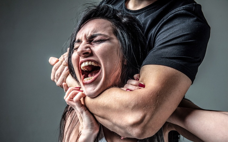 Zbiórka Proszę, pomóż mi opuścić piekło - zdjęcie główne